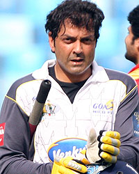 Bobby Deol at CCL4 Mumbai Heroes Vs Telugu Warriors