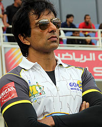 Sonu Sood at CCL4 Mumbai Heroes Vs Telugu Warriors