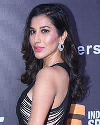 Sophie Choudry at Indian Sports Honour Awards