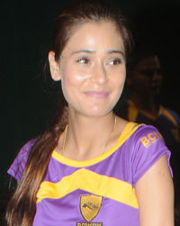 Sara Khan