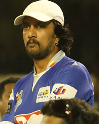 CCL4 Karnataka Bulldozers Vs Mumbai Heroes SF