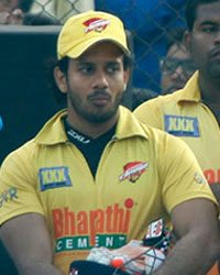 CCL5 Mumbai Heroes vs Chennai Rhinos