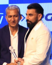 Sanjay Bangar and Mohammed Shami