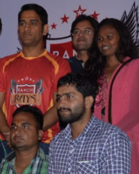 MS Dhoni buys Ranchi team of Hero Hockey India League alongwith Sahara India Pariwar