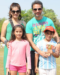 Raveena Tandon with family