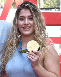 Marwa Amri, Sunil Kalra (CEO Pro Wrestling League)Helen Maroulis