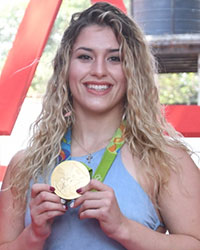 Marwa Amri with Helen Maroulis