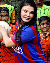 Rakhi Sawant and Brazilian singer Carlyta Mouhini