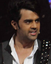 Manish Paul at A Flying Jatt Promotion on Jhalak Dikhhla Jaa