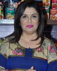 Farah Khan at Arjun on the Sets of Farah Ki Daawat Show