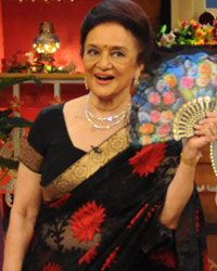 Sumona Chakravarti and Asha Parekh Sumona Chakravarti and Asha Parekh