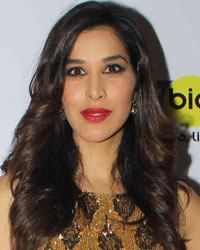 Sophie Choudry at Big Golden Voice Season 4 Finale