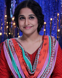 Vidya Balan at Bobby Jasoos on The Sets of Jhalak Dikhhla Jaa 7