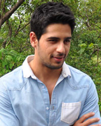 Sidharth Malhotra at Ek Villain Promotion on the Sets of CID