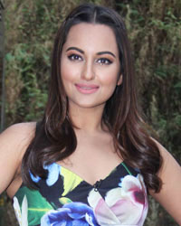 Sonakshi Sinha at Force 2 Promotion on Comedy Nights Bachao Taaza