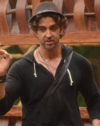 Hrithik Roshan at Hrithik Enters Bigg Boss House