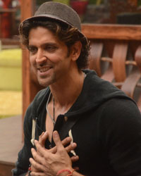 Hrithik Enters Bigg Boss House