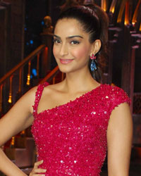 Sonam Kapoor at Khoobsurat Promotion on Cine Stars Ki Khoj