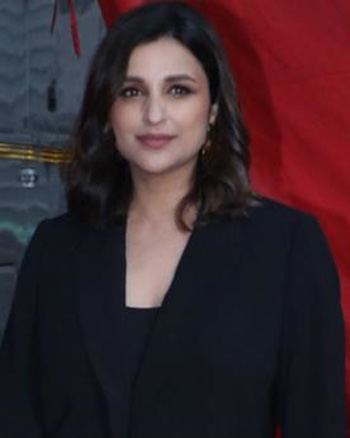 Parineet And Raghav Shoot For The Great Indian Kapil Show