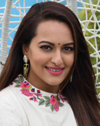 Sonakshi Sinha at Promotion of Film Akira on Savdhaan India