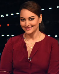 Sonakshi Sinha at Sonakshi on the Sets of Indian Idol Junior