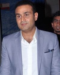 Virender Sehwag at Sonakshi on the Sets of Indian Idol Junior