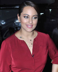 Sonakshi Sinha at Sonakshi on the Sets of Indian Idol Junior