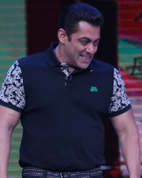 Salman Khan at Super Night With Tubelight