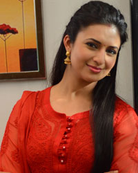 Divyanka Tripathi at Vidya on The Sets of Ye Hai Mohabbatein