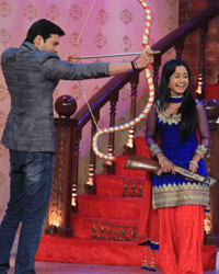 Shastri Sisters cast Vijayendra Kumeria (as Rajat) and Ishita Ganguly (as Anushka) on the Mahashivratri special of Comedy Nights With Kapil