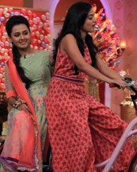 Swaragini's Helly Shah and Tejaswi Wayangankar