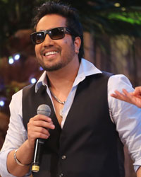 Mika Singh and Kapil Sharma