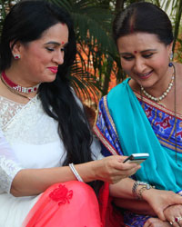 Padmini Kolhapure and Poonam Dhillon