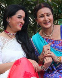 Padmini Kolhapure and Poonam Dhillon