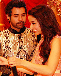 Sriti Jha, Shabbir Ahluwalia and Shraddha Kapoor