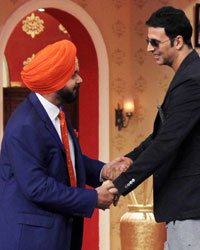 Navjot Singh Sidhu and Akshay Kumar