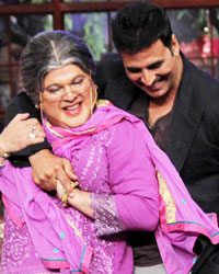 Ali Asgar and Akshay Kumar