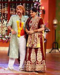 Comedy Nights With Kapil - Kapil Sharma`s bua gets married