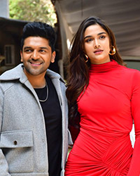 Guru Randhawa and Saiee Manjrekar