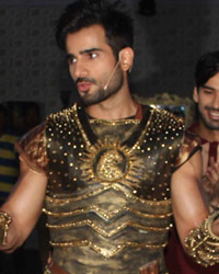 Karan Tacker