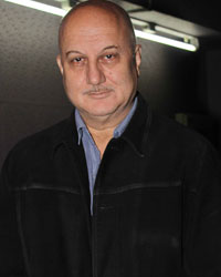 Anupam's Kher's 200th stage performance of play Kuch Bhi Ho Sakta Hai