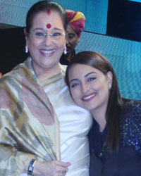 Poonam Sinha and Sonakshi Sinha