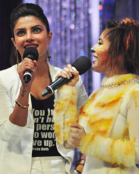 Priyanka Chopra promotes Mary Kom on the sets of Jhalak Dikhhla Jaa 7