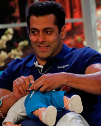 Salman Khan and Ali Asgar