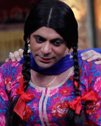 Sunil Grover and Tusshar Kapoor