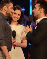 Salman Khan, Divya Khosla and Pulkit Samrat