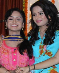 On the sets of serial 'Shashtri Sisters'