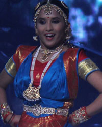 Promotion of Singham Returns on the sets of Jhalak Dikhlaa Ja