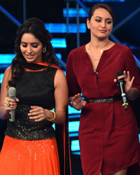 Sonakshi on the Sets of Indian Idol Junior