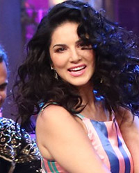 Sunny Leone on The Sets Of Dama Company